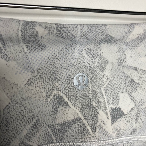 Lululemon breezy dot cropped leggings gray white size 6 - Picture 7 of 9